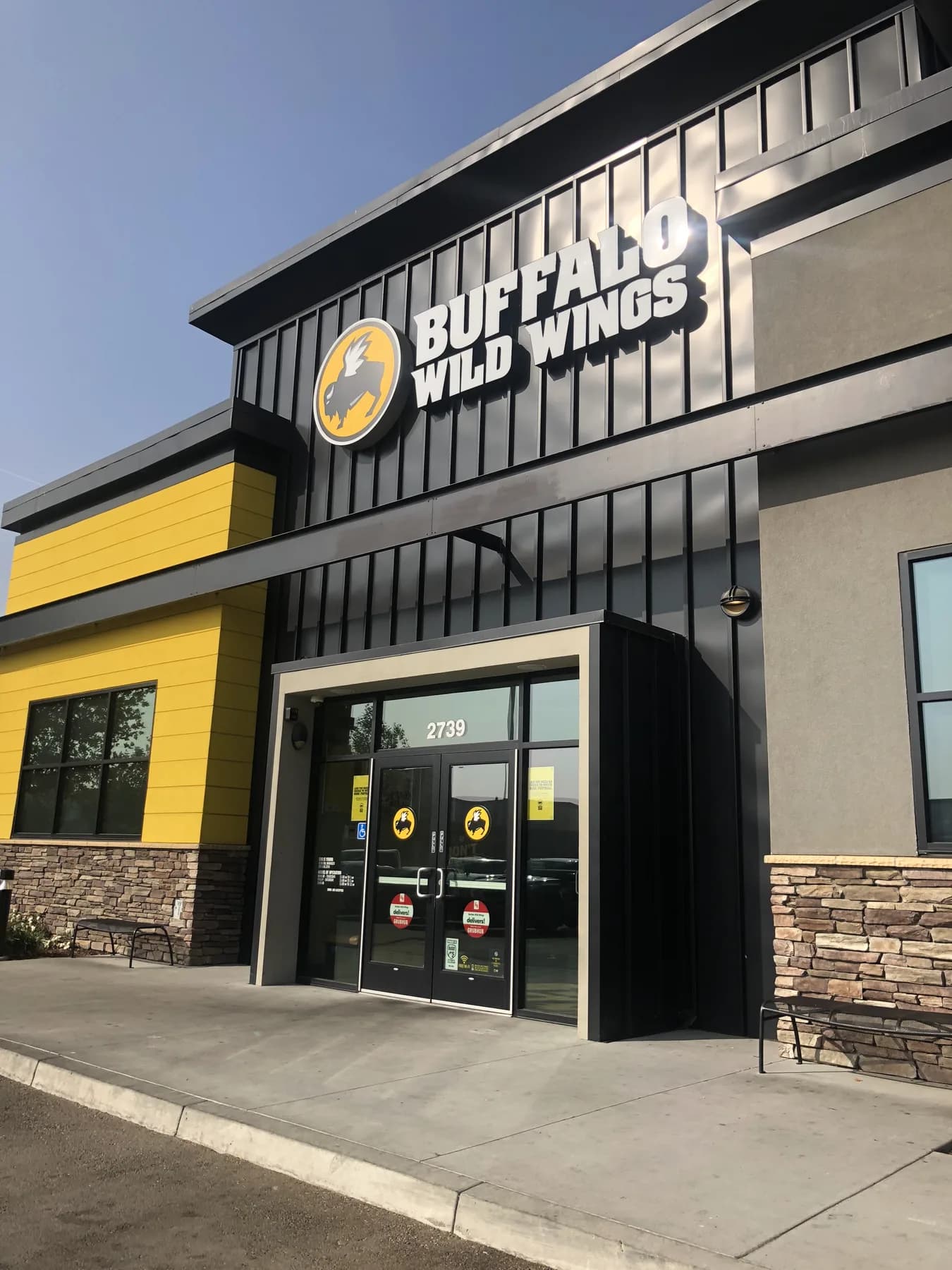 Buffalo Wild Wings storefront in Modesto with commercial window tinting